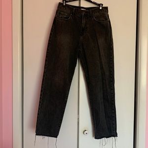 Forever 21 || Black Ripped Jeans